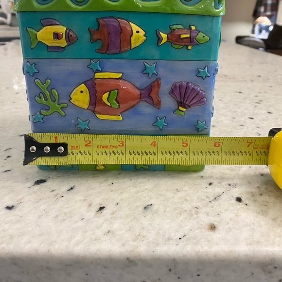 Underwater/ Fish themed tissue holder - Picture 7 of 7